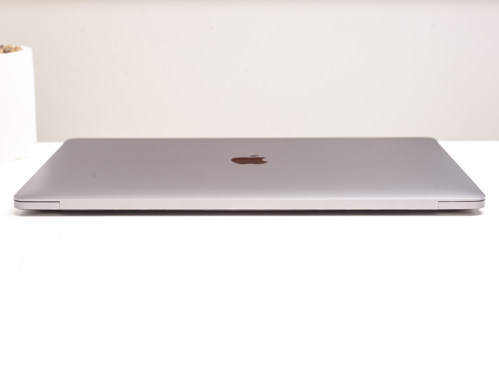 Apple MacBook Pro 15 Space Gray 2018 (MR942) б/у